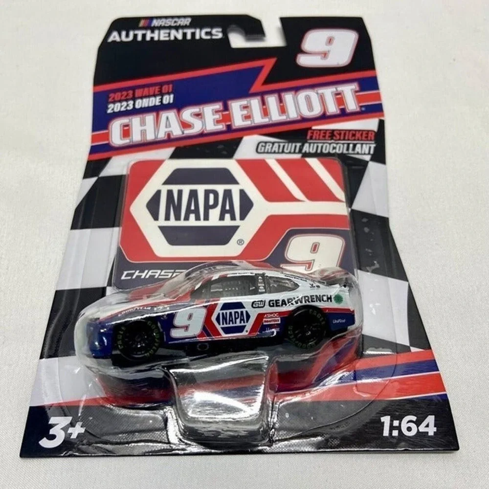 Nascar Authentics‎ Chase Elliott #9 NAPA 1:64 Chevrolet Camaro 2023 Wave 01 NIP